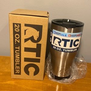NIB RTIC 20oz Tumbler Cup with Lid